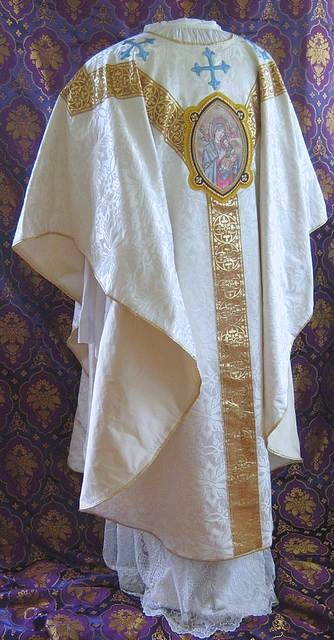 Gothic Vestment Set in Ivory with Emblem of Our Lady of Perpetual Help
