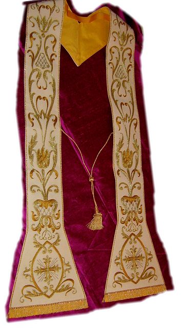 Pastoral Stole, fully embroidered - beautiful Italian quality